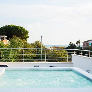 Acca Residence
